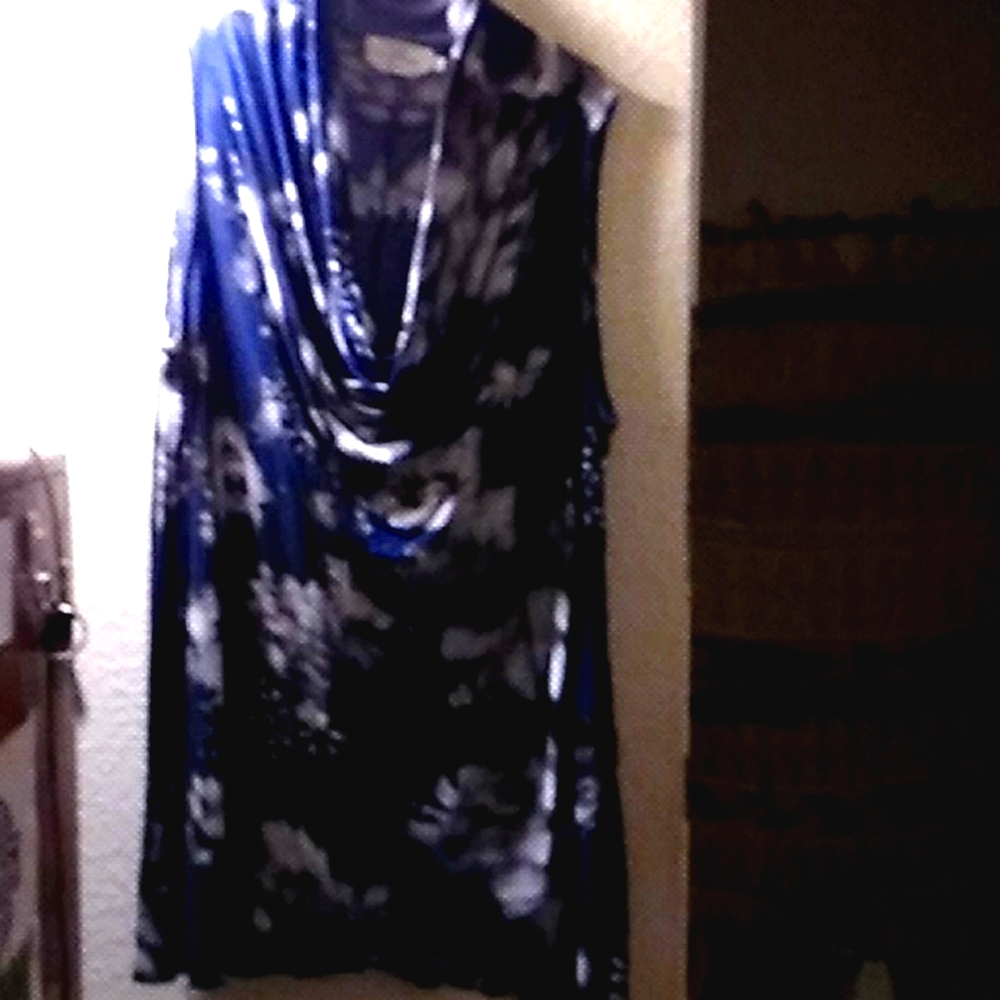 Vera Wang top